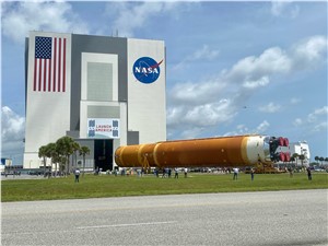 Boeing&#39;s 1st Core Stage for NASA&#39;s SLS Arrives at Kennedy Space Center