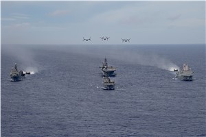 PHIBRON 11 Conducts Bilateral Amphibious Operations With JS Shimokita