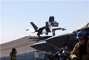 Stealth Jets Fight Daesh in 1st Combat Missions from HMS Queen Elizabeth