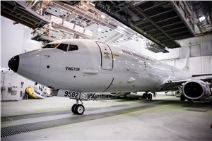 Norway&#39;s 1st P-8A Poseidon Rolls Out of the Paint Shop