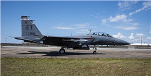 USAF, Raytheon Missiles &amp; Defense Execute 1st Live-fire Test of AMRAAM F3R