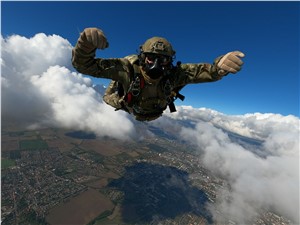 Raytheon Technologies Introduces OXYJUMP NG Oxygen Supply System for Military Parachutists