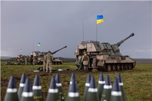 UK to Boost Ukraine&#39;s Artillery Reserves With GBP245M Munitions Package