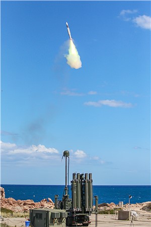 MBDA: Successful Qualification Firing of GRIFO System With CAMM-ER Missile