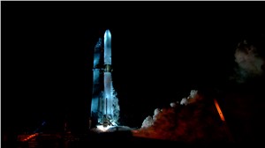 Blue Origin&#39;s New Glenn Rocket Completes Integrated Launch Vehicle Hotfire