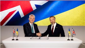 BAE Signs Light Gun License Agreement With Strategic Defence Partner in Ukraine